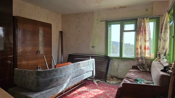 Image No.17-3 Bed House for sale