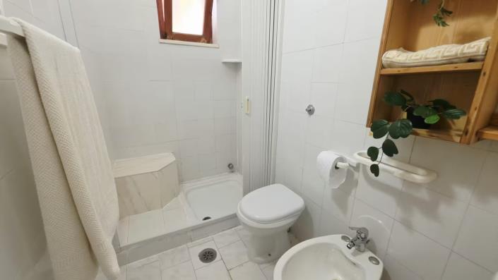 Image No.19-2 Bed Villa / Detached for sale