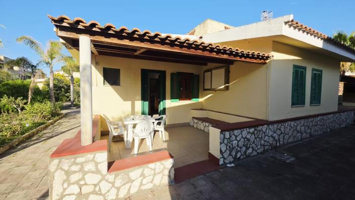 Image No.18-2 Bed Villa / Detached for sale