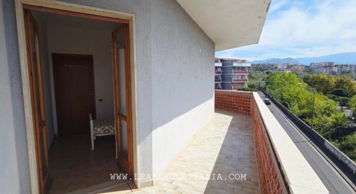 Image No.27-2 Bed Apartment for sale