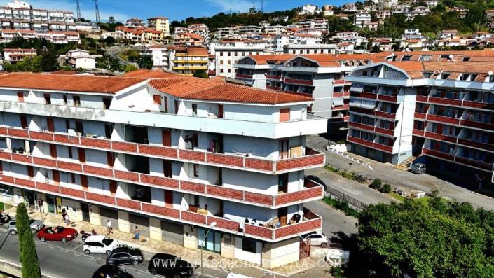 Image No.35-2 Bed Apartment for sale