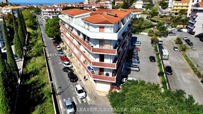 Image No.37-2 Bed Apartment for sale
