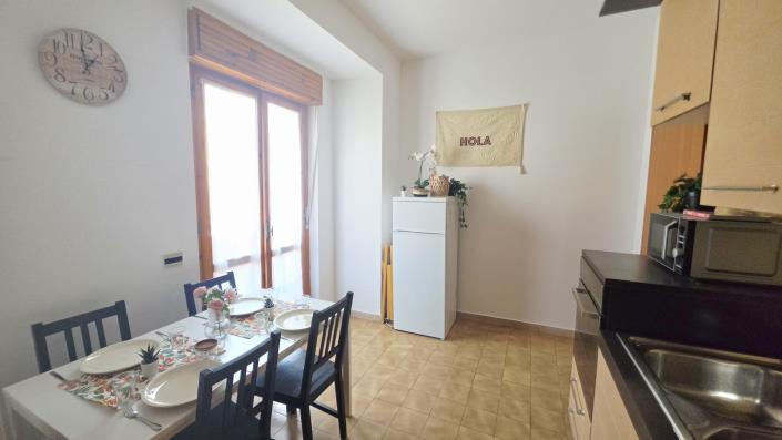 Image No.10-3 Bed Apartment for sale