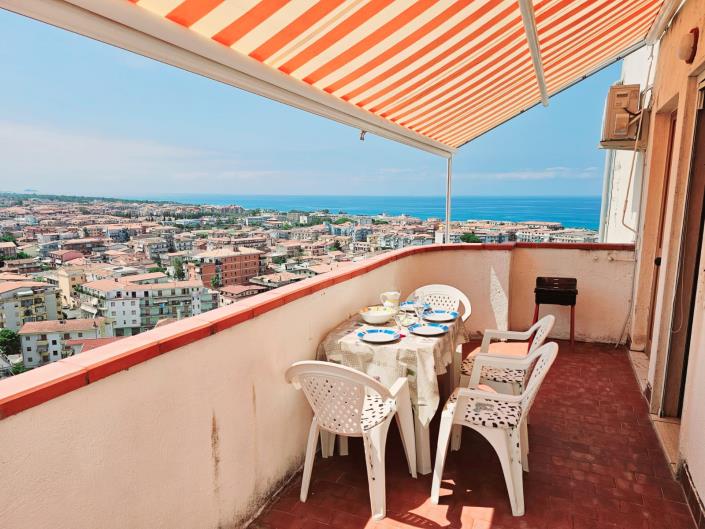 Image No.17-2 Bed Apartment for sale