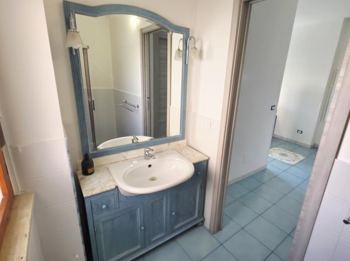 Image No.11-1 Bed Property for sale