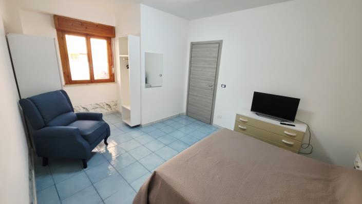 Image No.20-1 Bed Property for sale