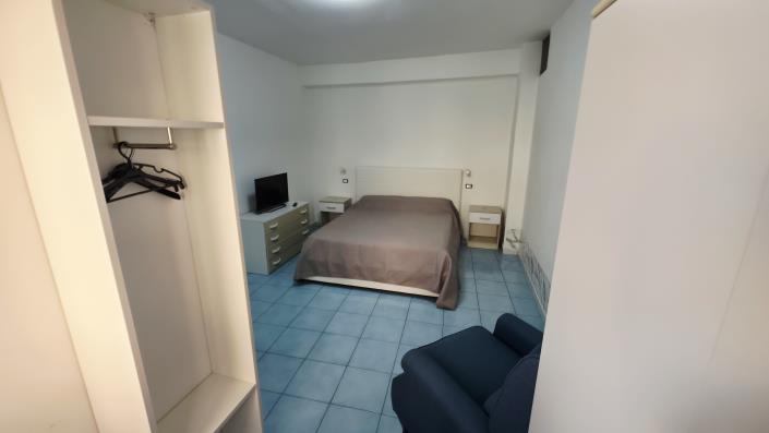 Image No.19-1 Bed Property for sale