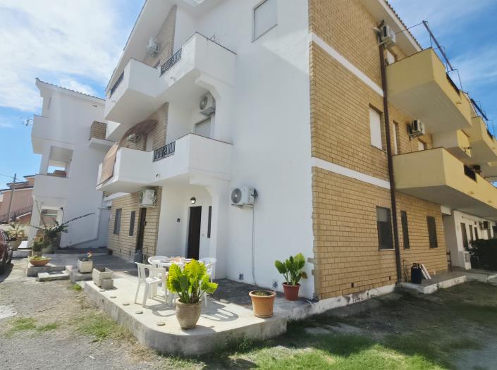 Image No.26-1 Bed Property for sale