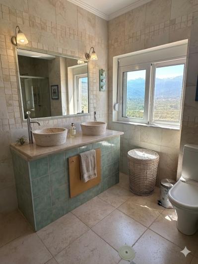 Image No.12-3 Bed Villa / Detached for sale