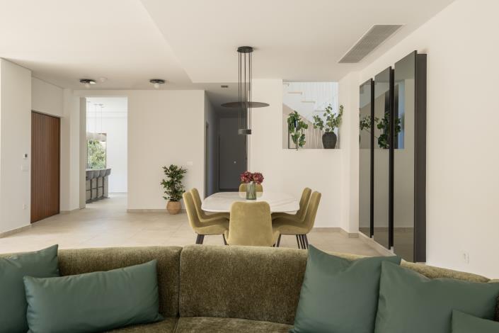 Image No.5-4 Bed Villa / Detached for sale