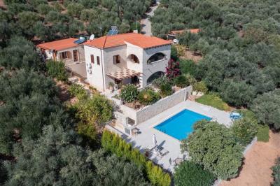 Luxury-stone-villa--2-