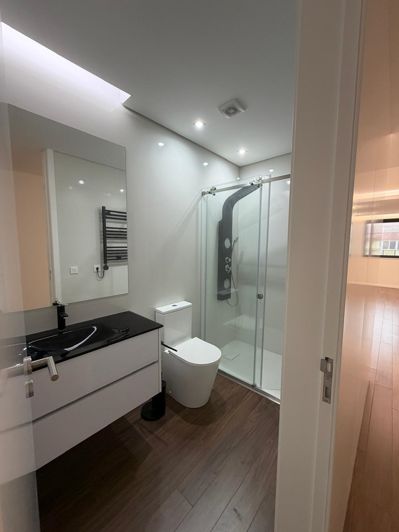 Image No.5-3 Bed Flat for sale