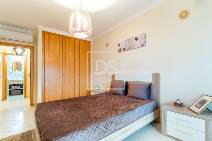 Image No.15-2 Bed Flat for sale