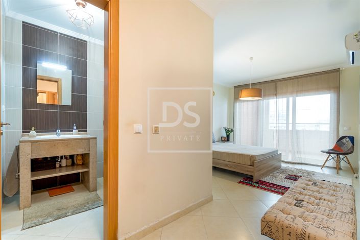 Image No.16-2 Bed Flat for sale