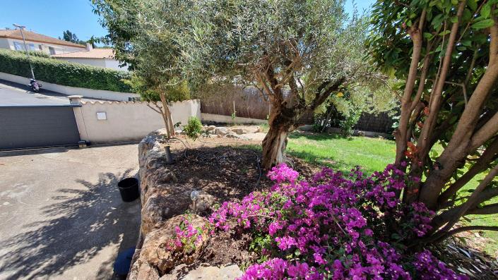 Image No.10-4 Bed Villa / Detached for sale