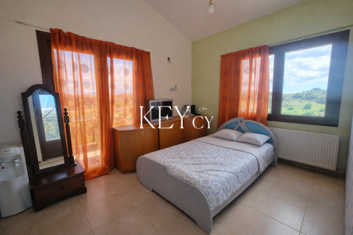 Image No.11-4 Bed House for sale