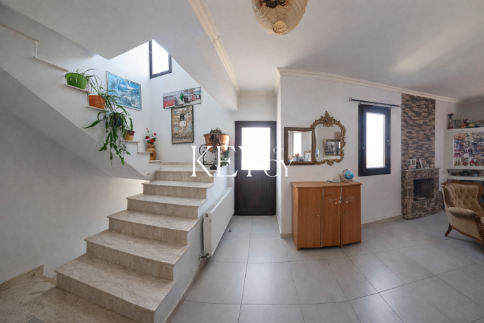 Image No.16-4 Bed House for sale