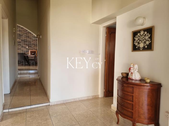 Image No.18-3 Bed House for sale