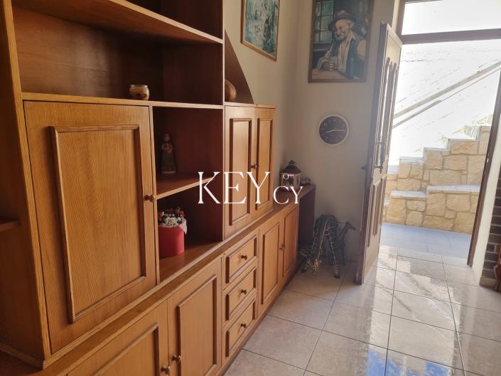 Image No.19-3 Bed House for sale