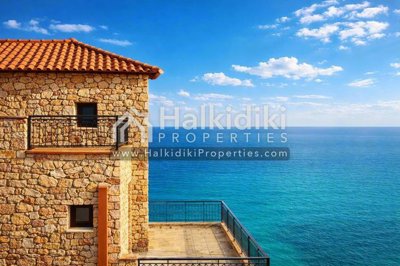 1 - Loutra, Villa