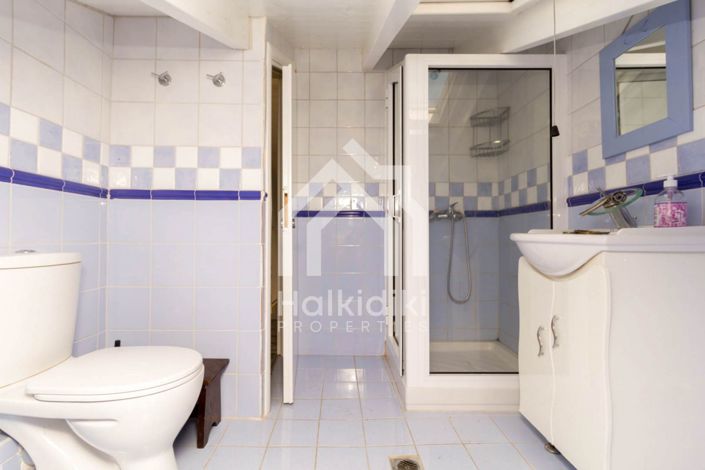 Image No.38-Appartement de 4 chambres à vendre à Kalamitsi