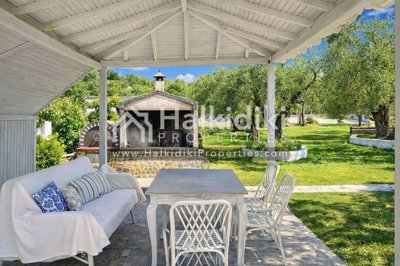 outdoor-kitchen