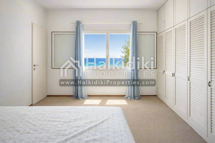 Image No.12-6 Bed Apartment for sale