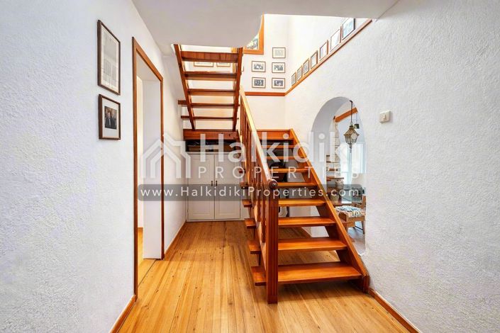Image No.16-6 Bed Apartment for sale