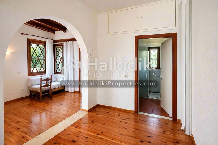 Image No.17-6 Bed Apartment for sale