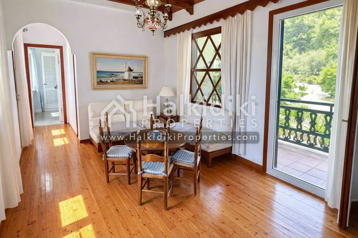 Image No.24-6 Bed Apartment for sale