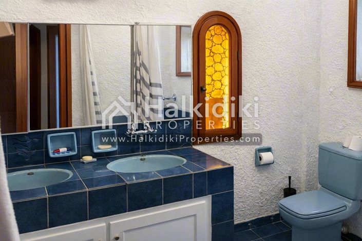 Image No.9-7 Bed Apartment for sale