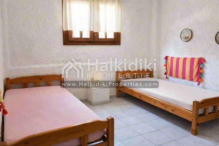 Image No.9-9 Bed Apartment for sale