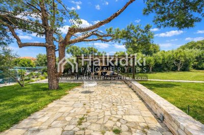 outdoor-kitchen