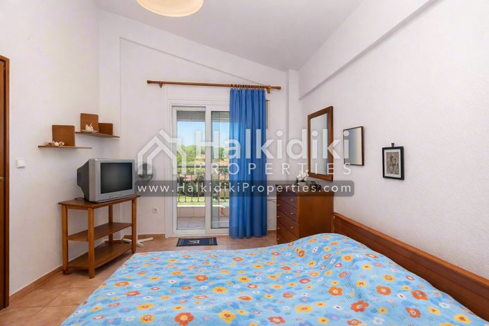 Image No.12-6 Bed Townhouse for sale