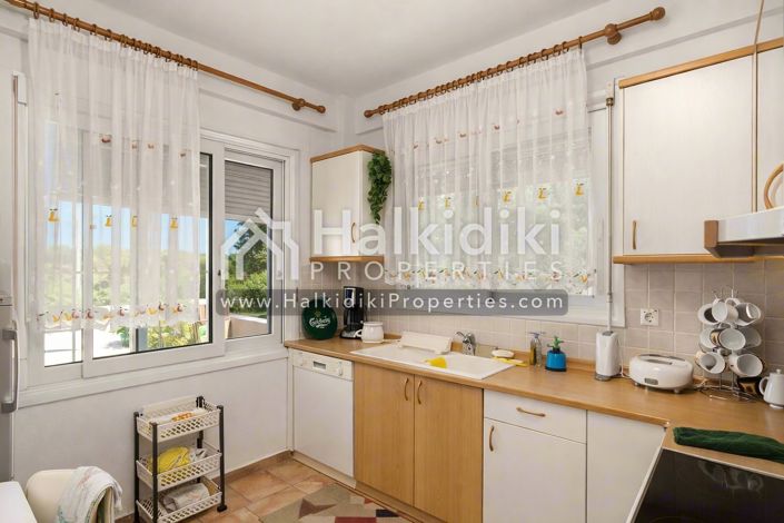 Image No.16-6 Bed Townhouse for sale