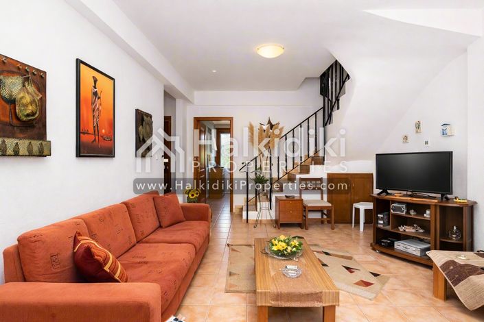 Image No.17-6 Bed Townhouse for sale