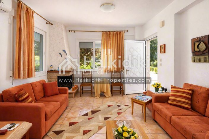 Image No.18-6 Bed Townhouse for sale