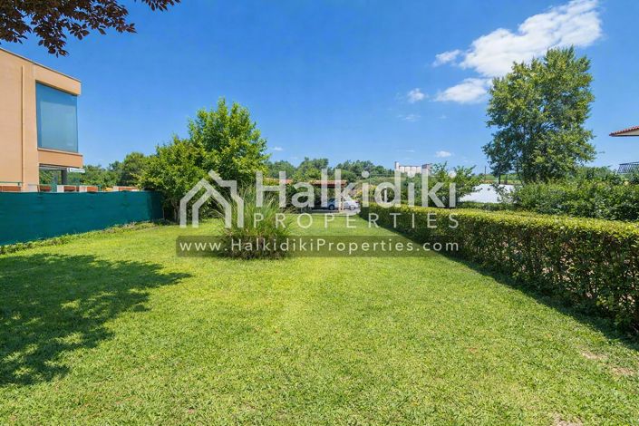 Image No.2-6 Bed Townhouse for sale