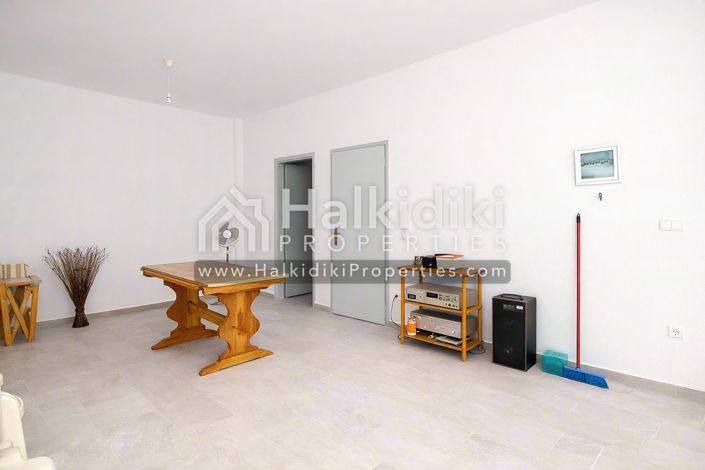 Image No.23-6 Bed Townhouse for sale