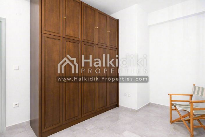 Image No.24-6 Bed Townhouse for sale