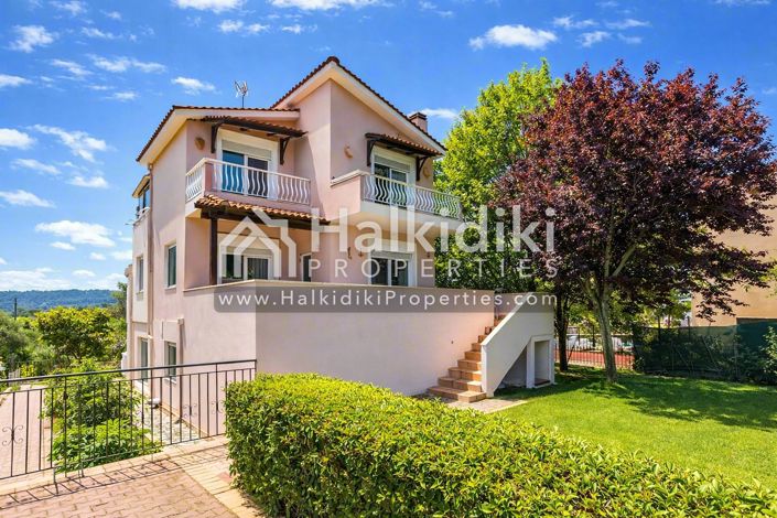 Image No.26-6 Bed Townhouse for sale