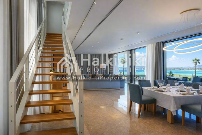 Image No.12-8 Bed Villa for sale
