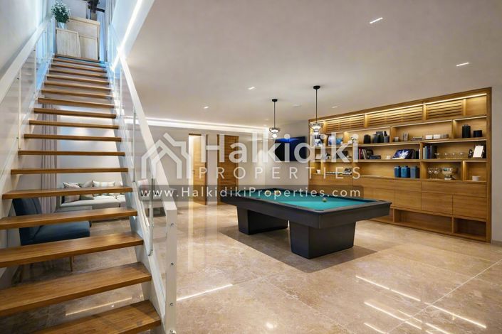 Image No.18-8 Bed Villa for sale