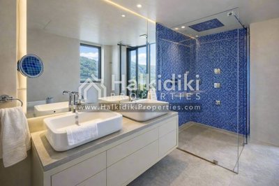 master-bathroom