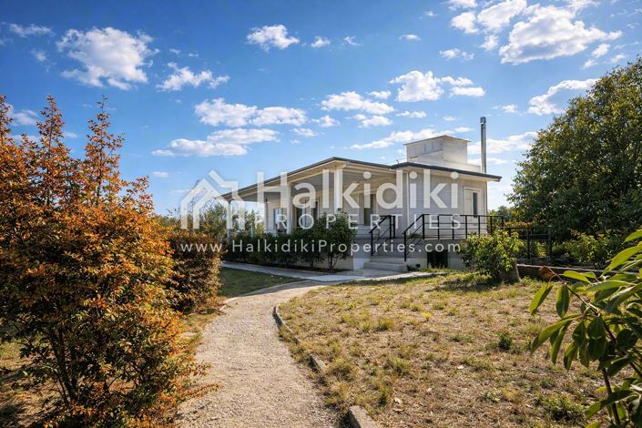 Image No.2-3 Bed Villa for sale