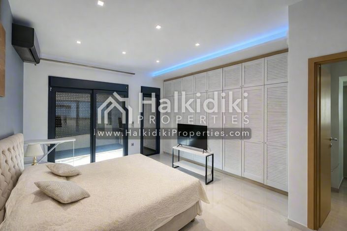 Image No.10-4 Bed Villa for sale