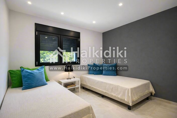 Image No.3-4 Bed Villa for sale