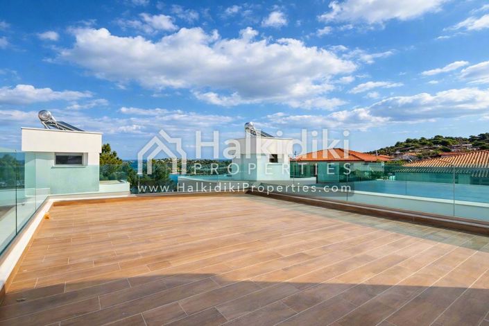 Image No.2-4 Bed House for sale