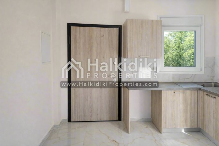 Image No.8-2 Bed Townhouse for sale