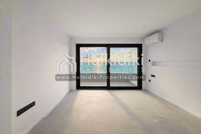 Image No.17-3 Bed Townhouse for sale